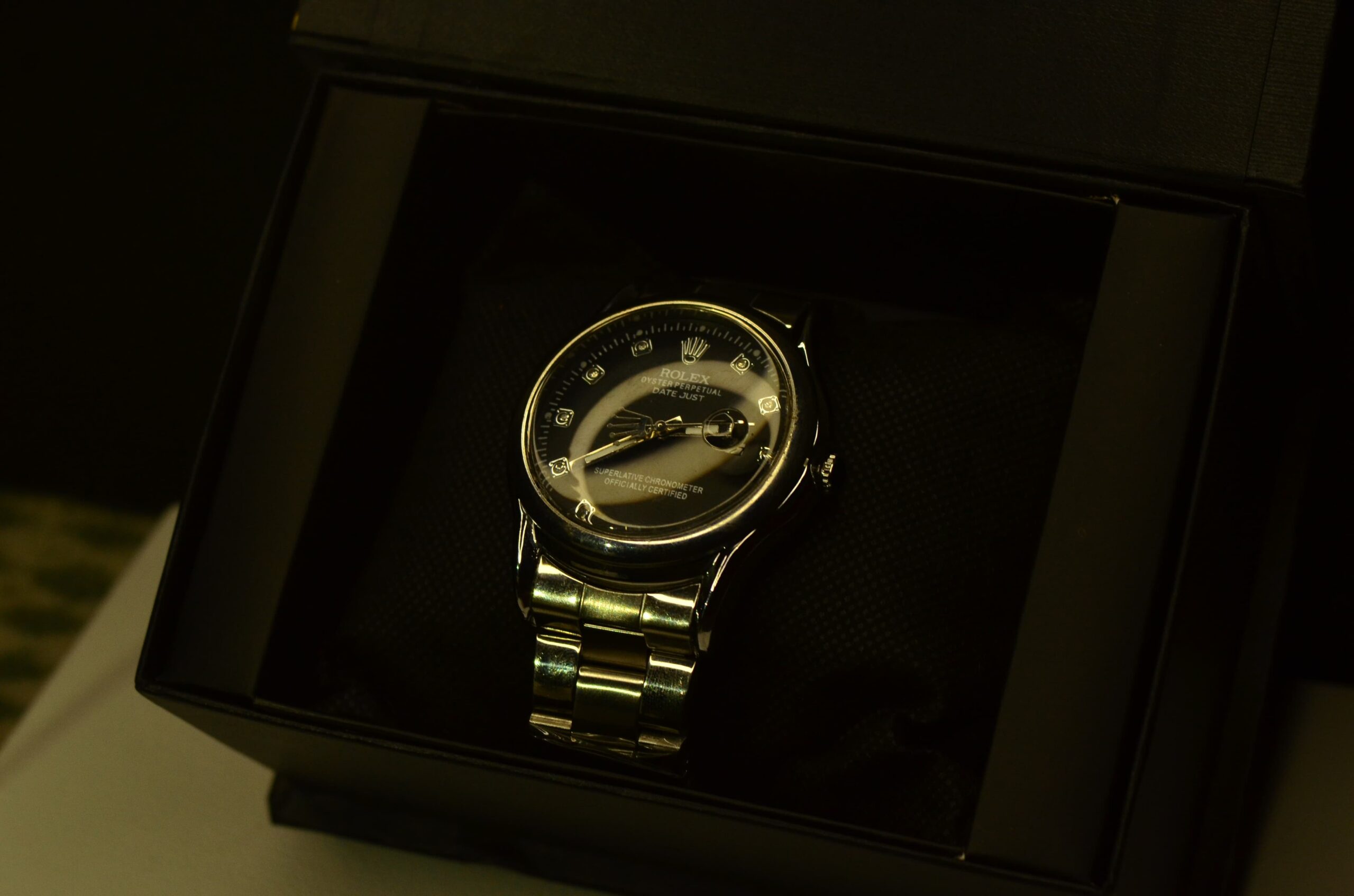 RLX Elegant Men's Watch With Premium Silver Chain - Image 8