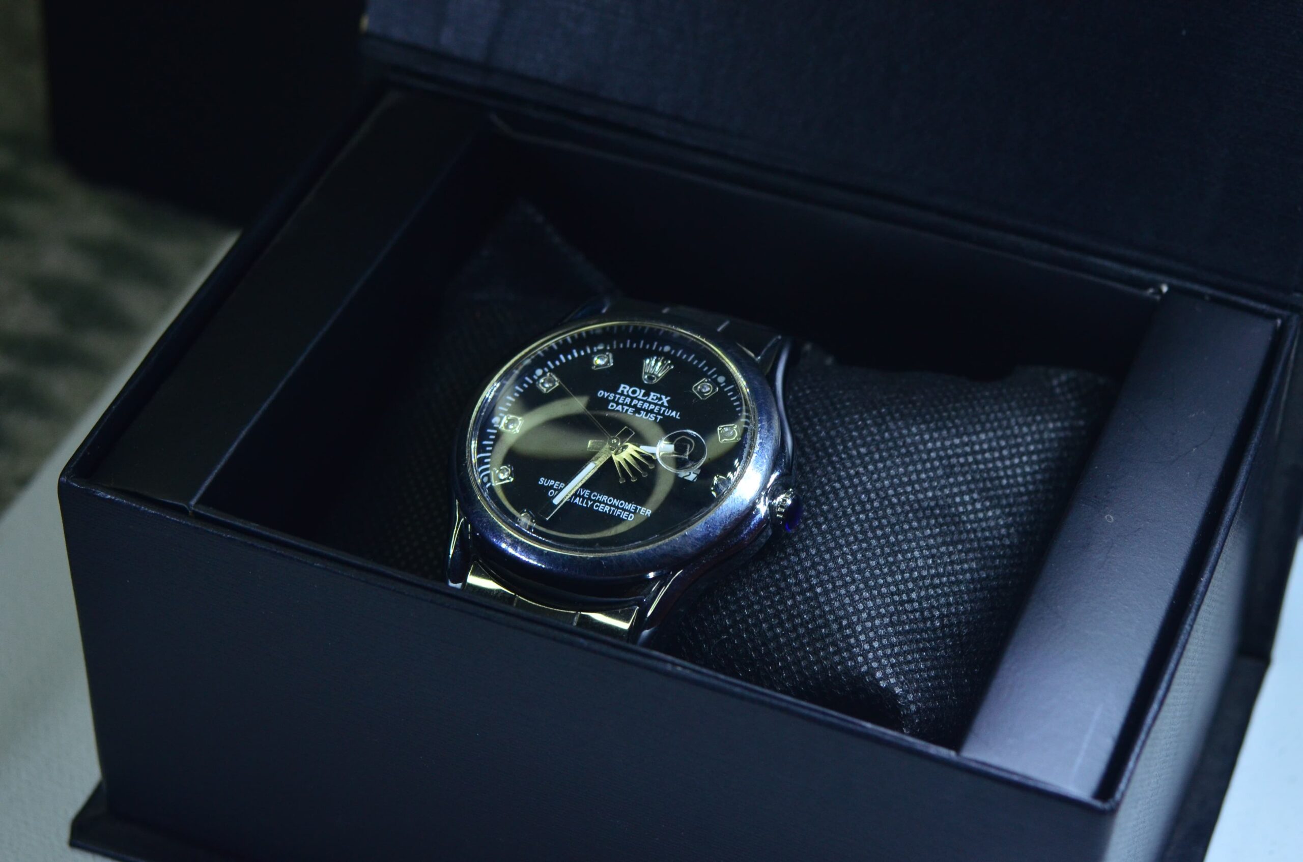 RLX Elegant Men's Watch With Premium Silver Chain - Image 7
