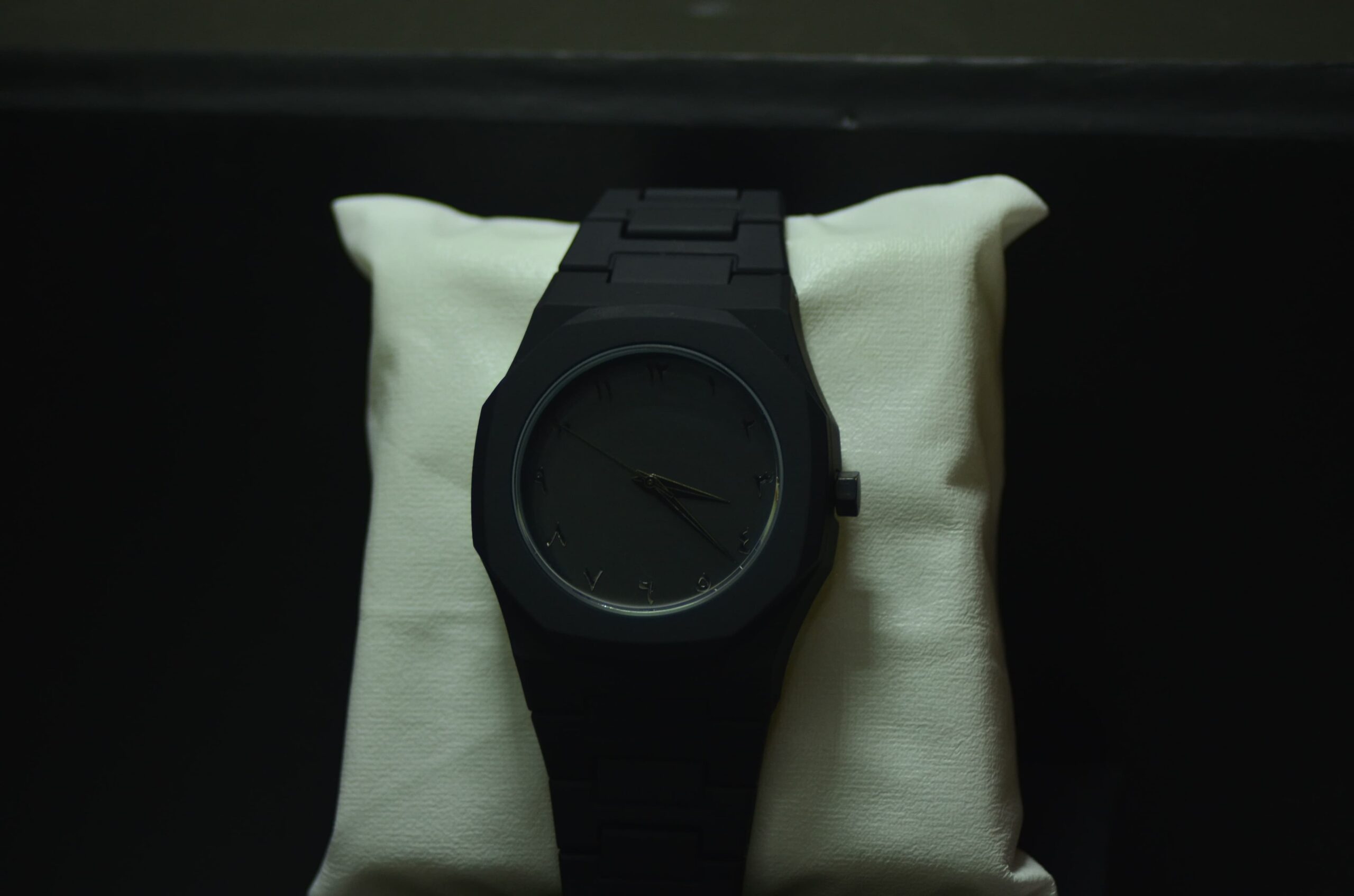 Black Arabic Aura Watch - Image 3