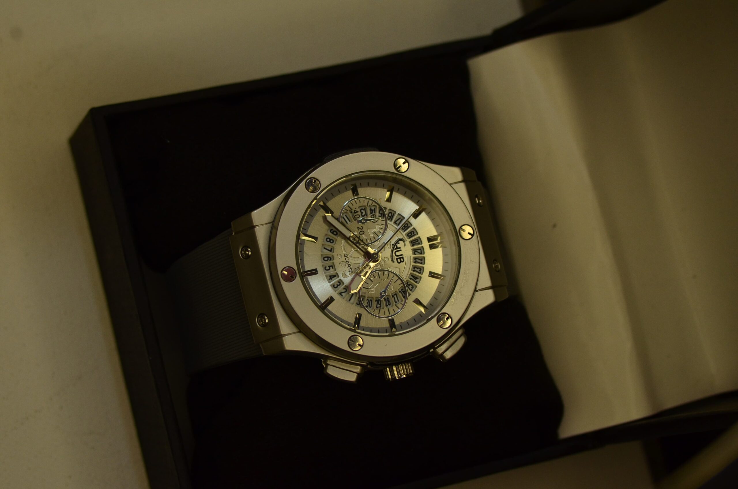 Hublot Geneve Classic Fusion Stainless Steel Quartz Watch With Box